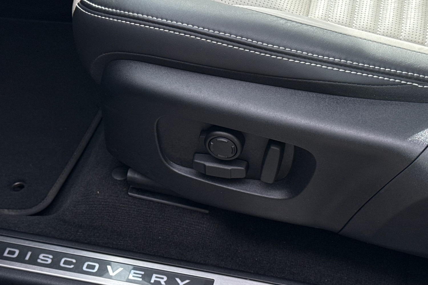 Used Land Rover Discovery Sport 2024 for sale - 76065318: Photo 40