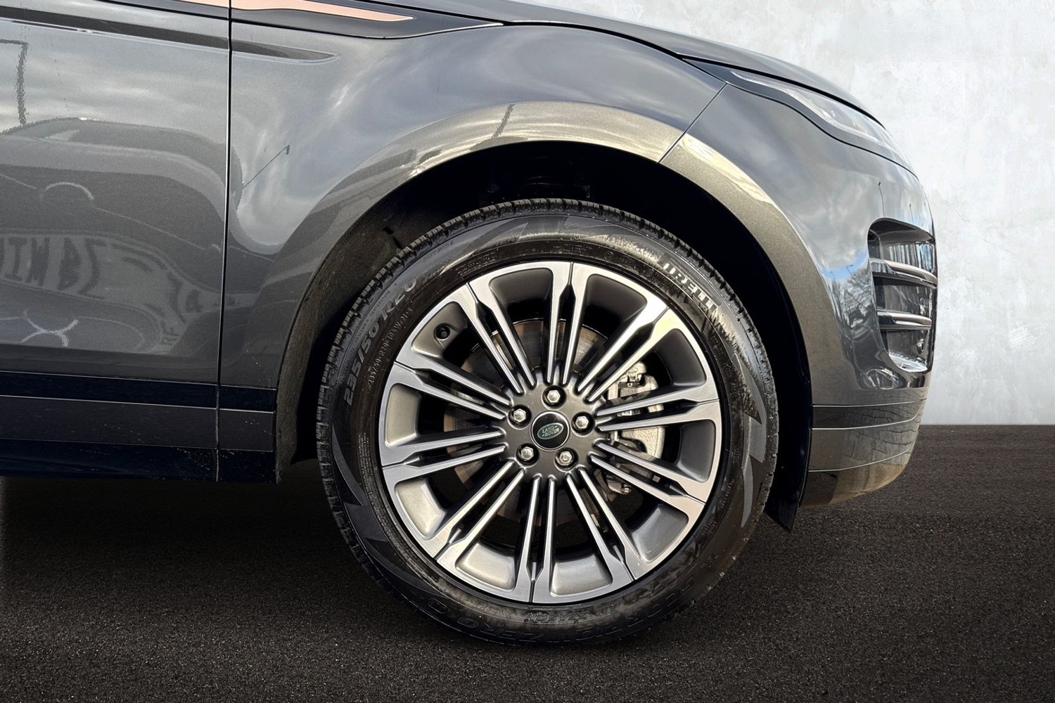 Used Land Rover Range Rover Evoque 2024 for sale - 76916540: Photo 9