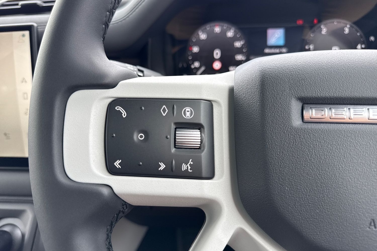 Used Land Rover Defender 110 2026 for sale - 77494096: Photo 17