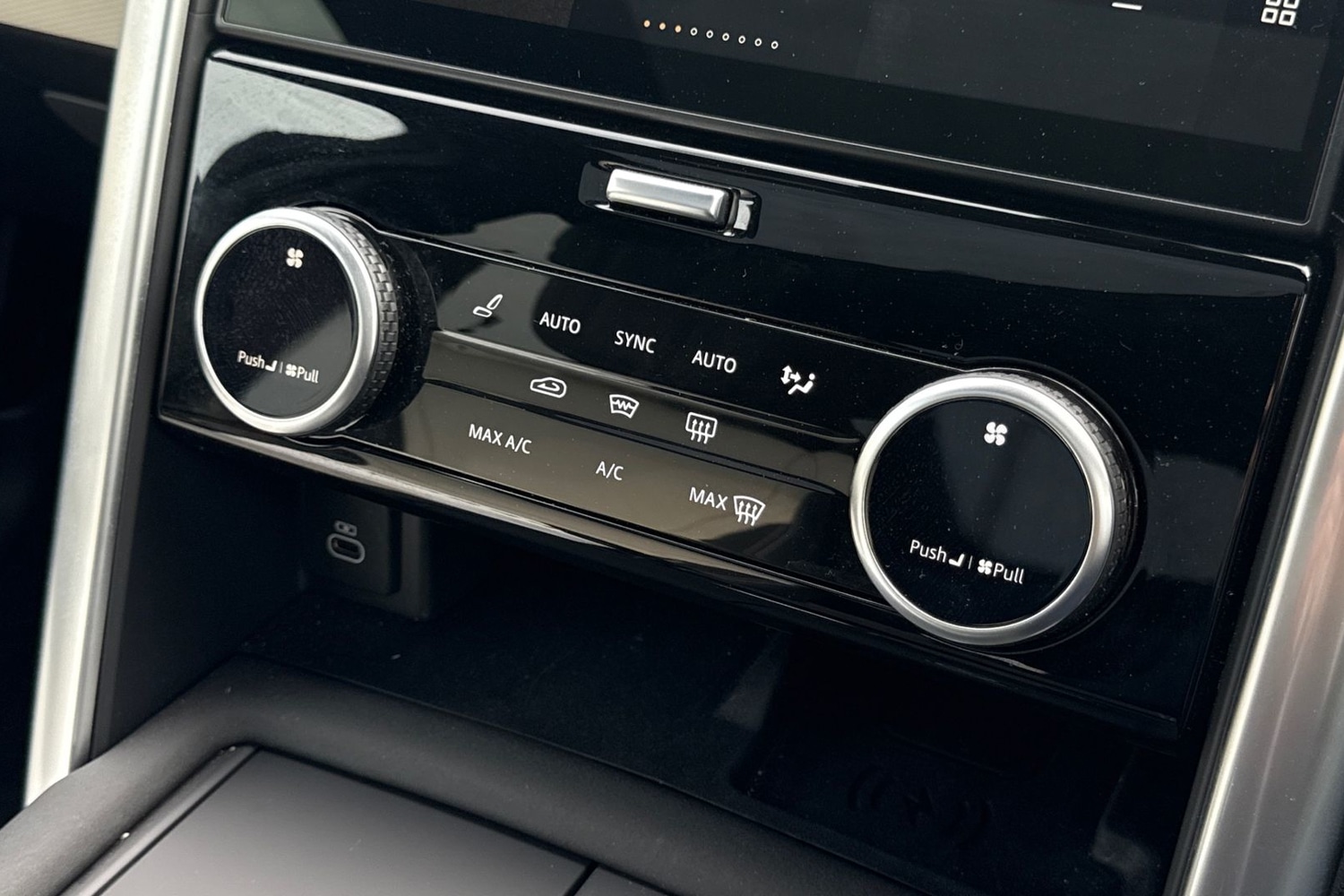 Used Land Rover Discovery 2024 for sale - 76128580: Photo 29