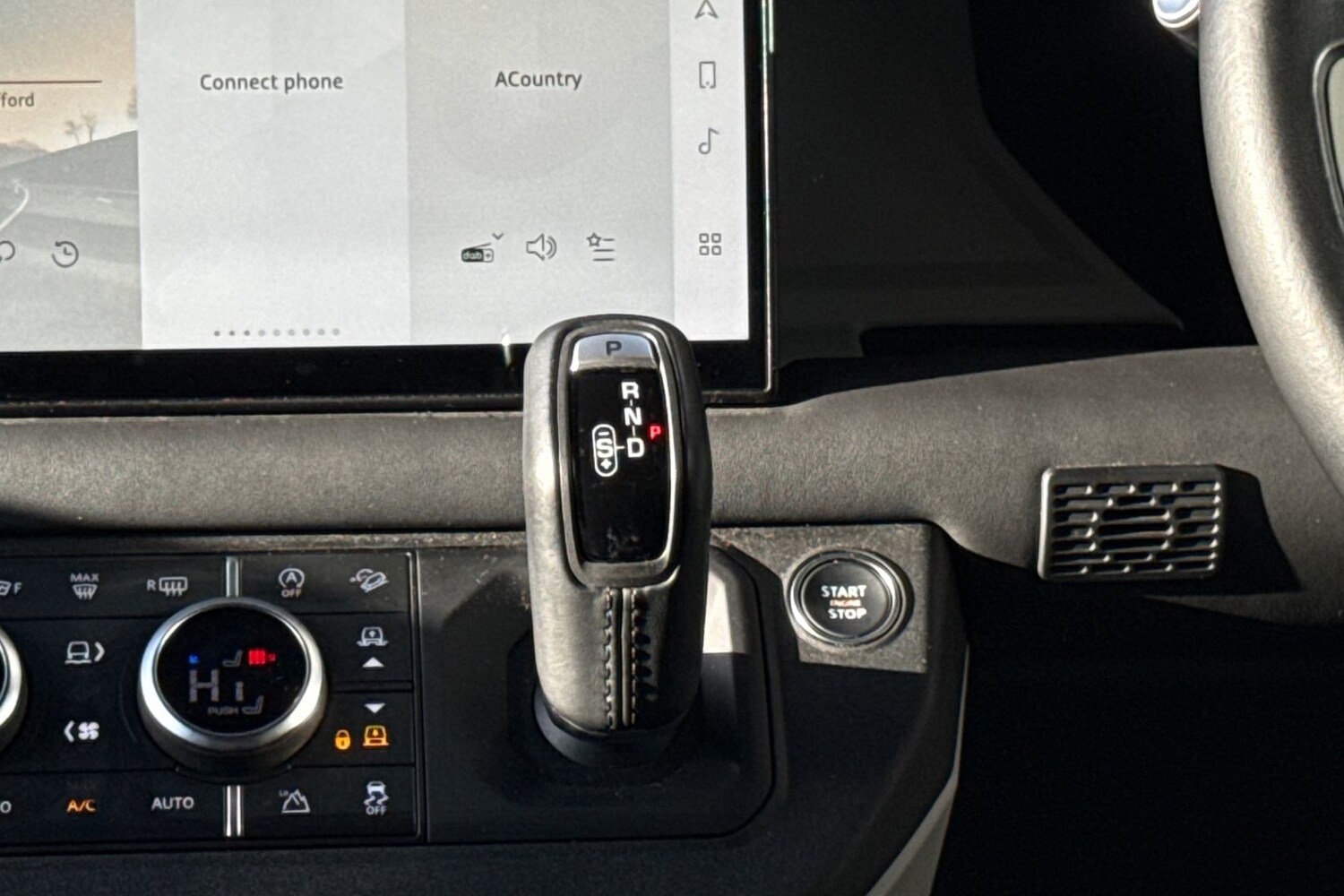 Used Land Rover Defender 110 2024 for sale - 76662255: Photo 14