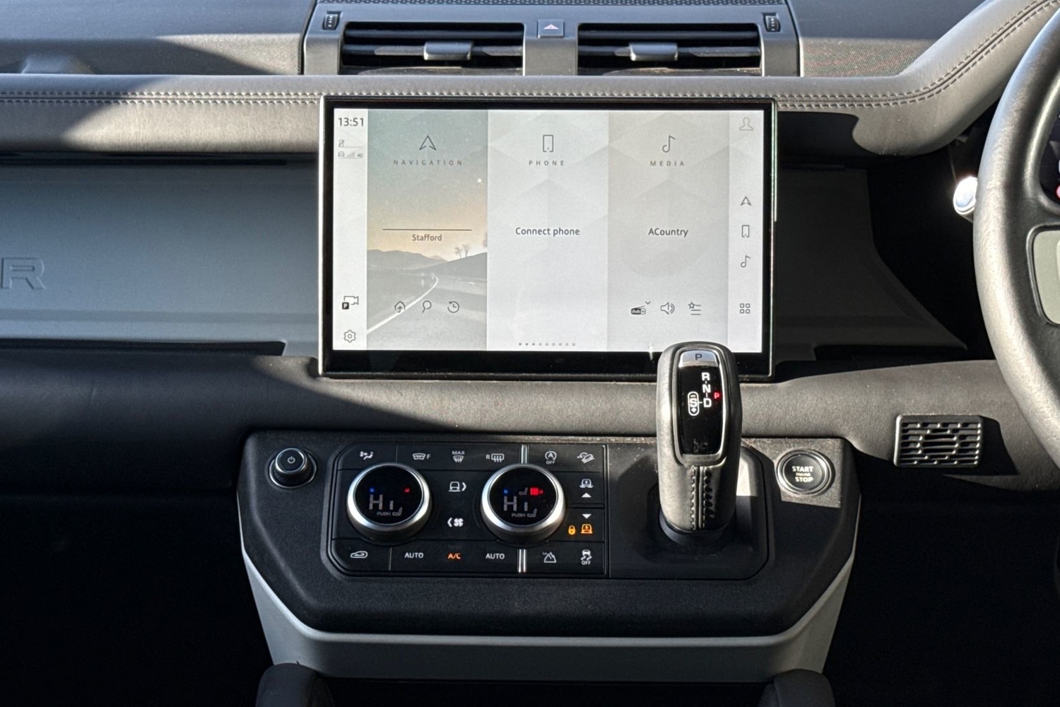 Used Land Rover Defender 110 2024 for sale - 76662255: Photo 15