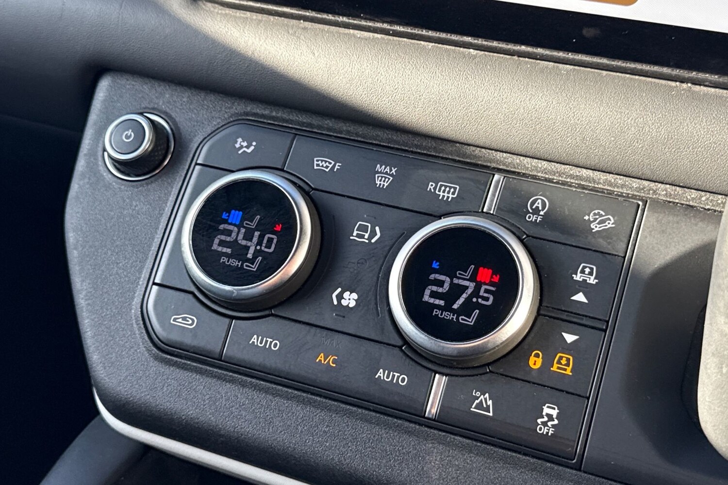 Used Land Rover Defender 110 2024 for sale - 76662255: Photo 23