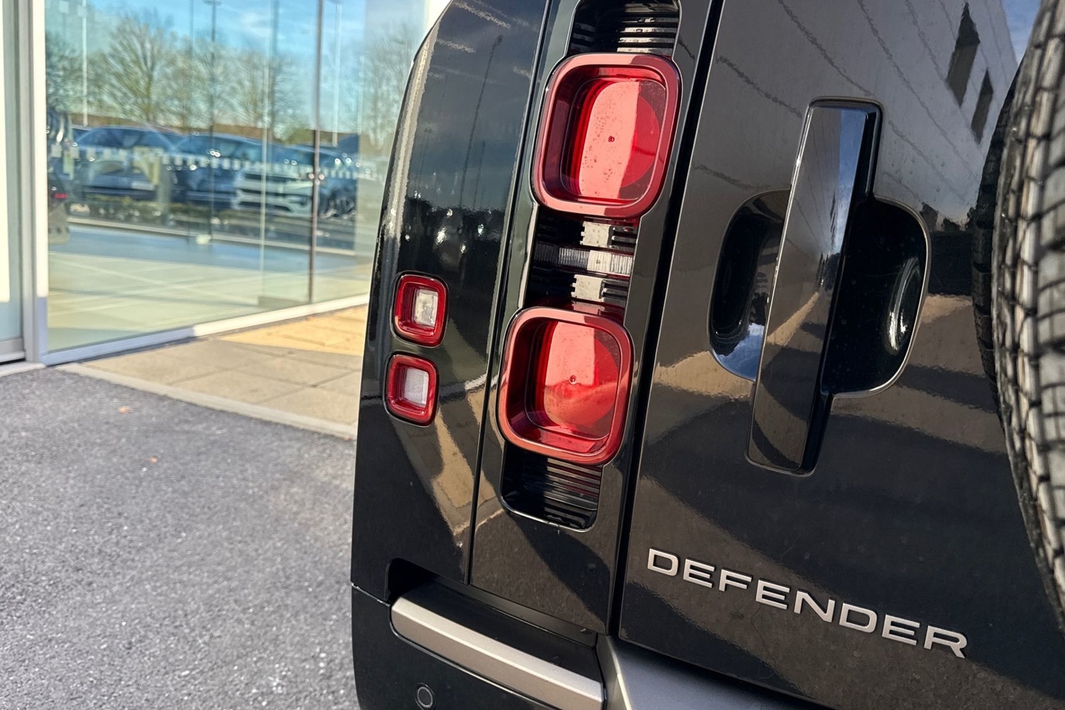 Used Land Rover Defender 110 2024 for sale - 76662255: Photo 27