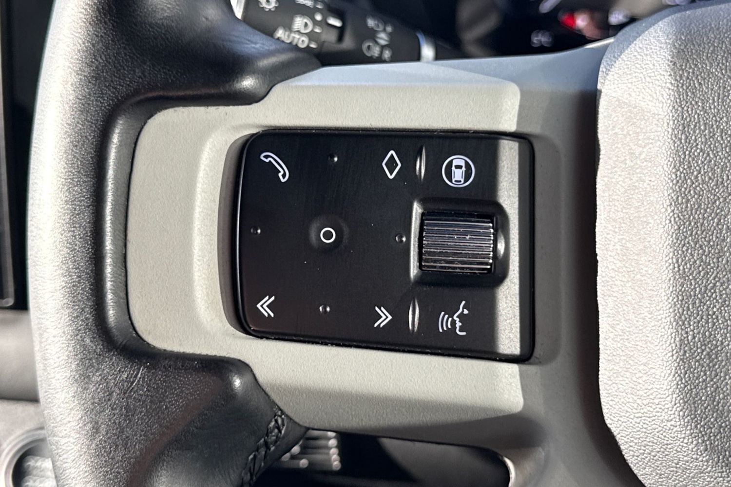 Used Land Rover Defender 110 2024 for sale - 76662255: Photo 35