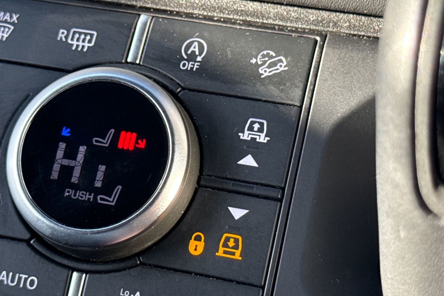 Used Land Rover Defender 110 2024 for sale - 76662255: Photo 45