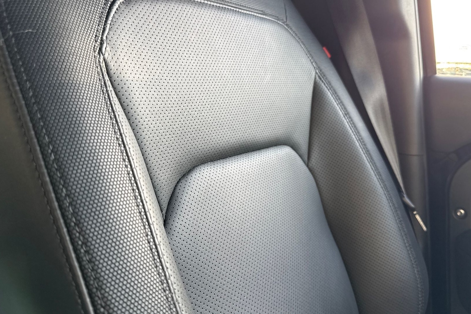 Used Land Rover Defender 110 2024 for sale - 76662255: Photo 50