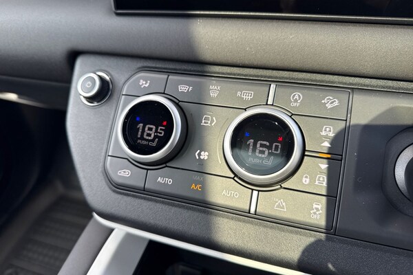 Used Land Rover Defender 110 2025 for sale - 75524960: Photo 19
