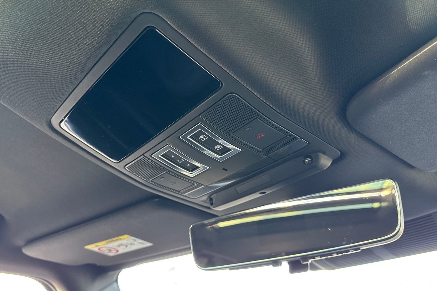 Used Land Rover Defender 2023 for sale - 77048475: Photo 23