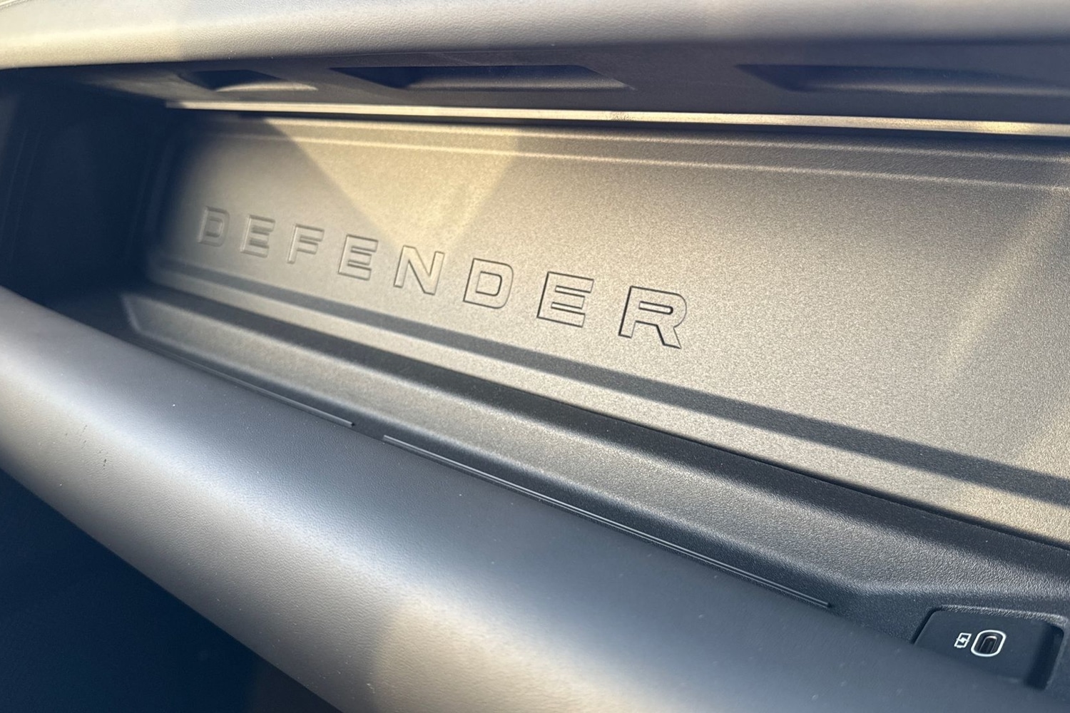 Used Land Rover Defender 2023 for sale - 77048475: Photo 48