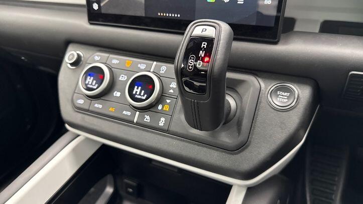 Used Land Rover Defender 2024 for sale - 77654337: Photo 13