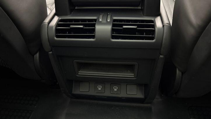 Used Land Rover Defender 2024 for sale - 77654337: Photo 17