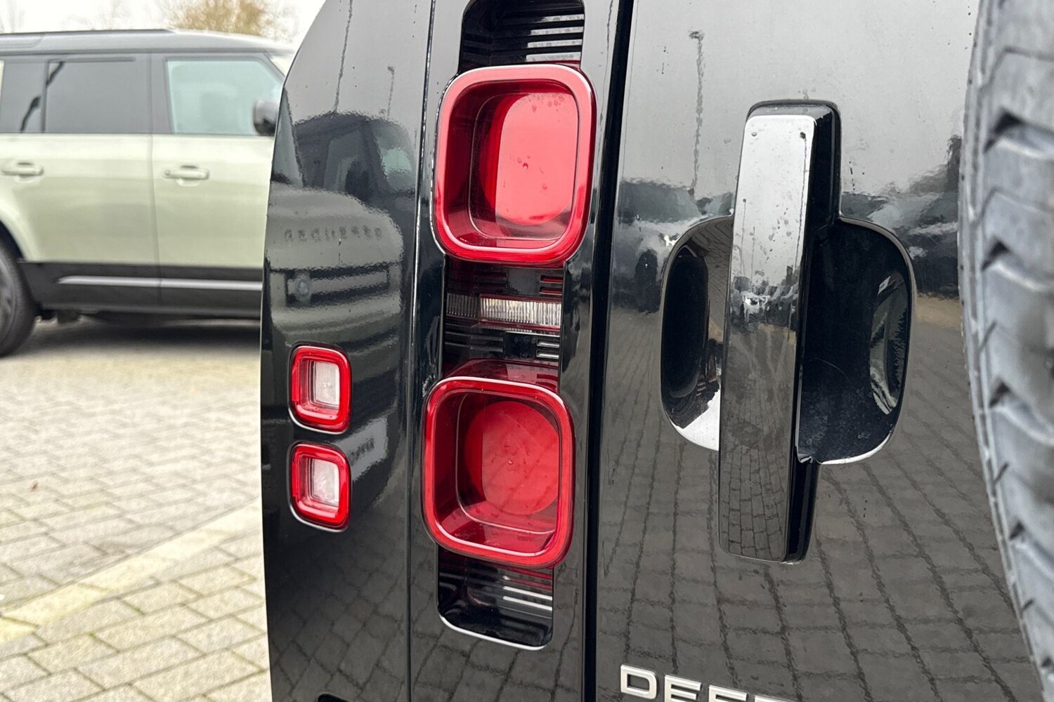 Used Land Rover Defender 90 2024 for sale - 77654337: Photo 27