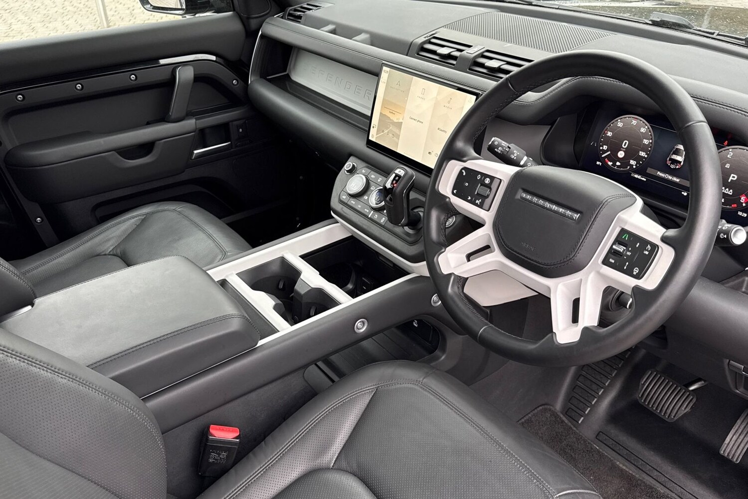 Used Land Rover Defender 90 2024 for sale - 77654337: Photo 33