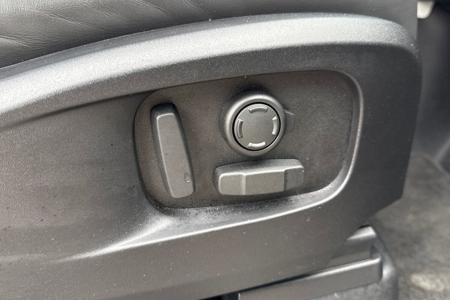 Used Land Rover Defender 90 2024 for sale - 77654337: Photo 35