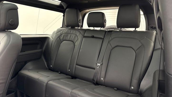 Used Land Rover Defender 2024 for sale - 77654337: Photo 4