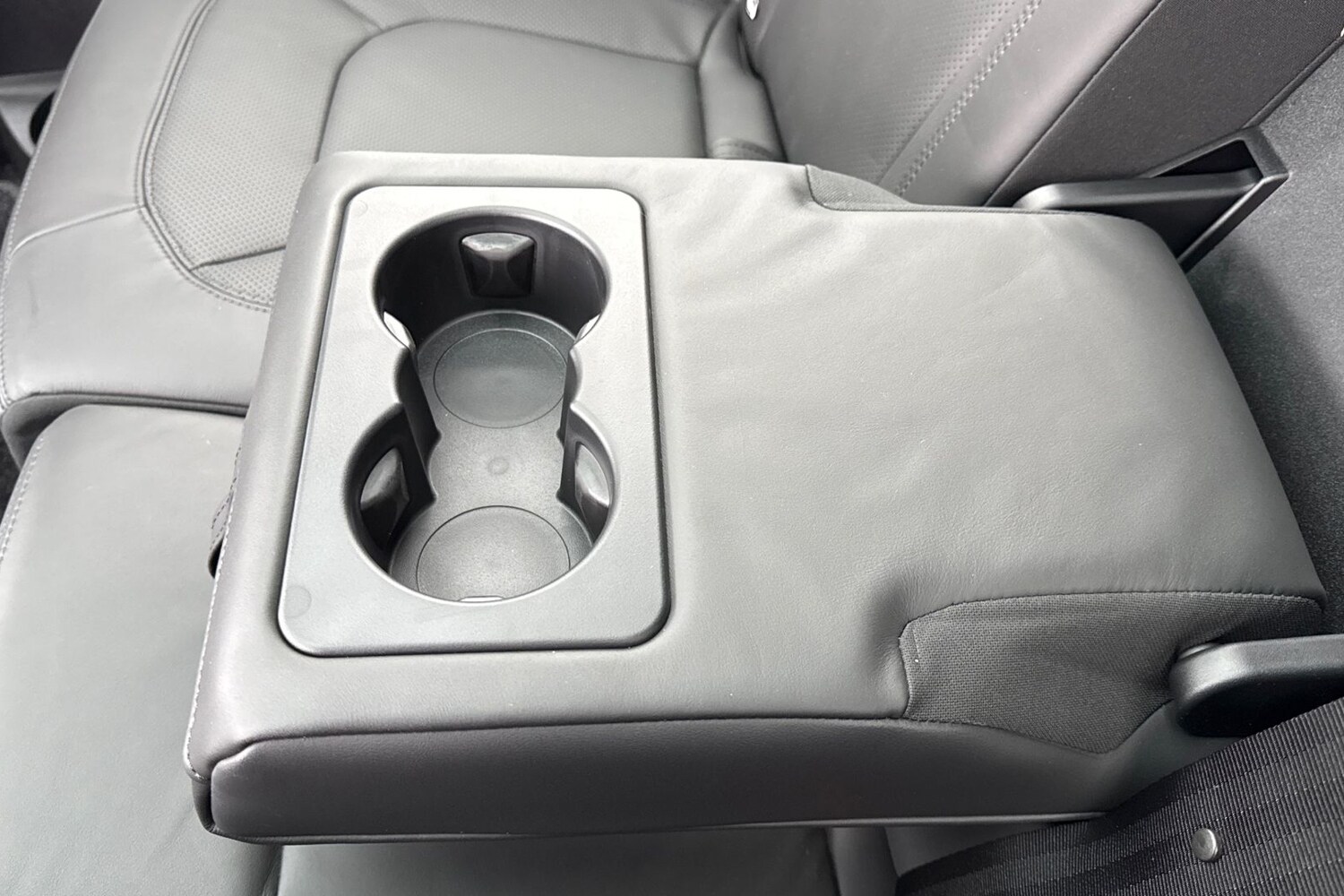 Used Land Rover Defender 90 2024 for sale - 77654337: Photo 43