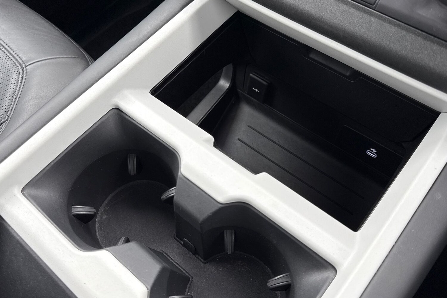 Used Land Rover Defender 90 2024 for sale - 77654337: Photo 50