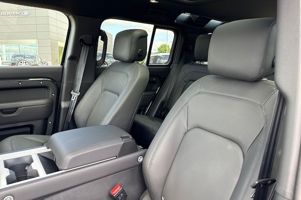Used Land Rover Defender 110 2025 for sale - 75787282: Photo 11