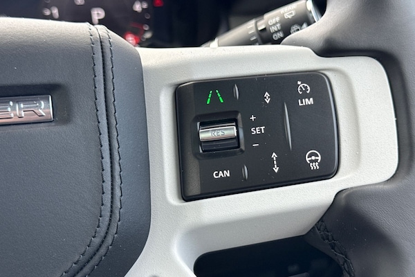 Used Land Rover Defender 110 2025 for sale - 75787282: Photo 18