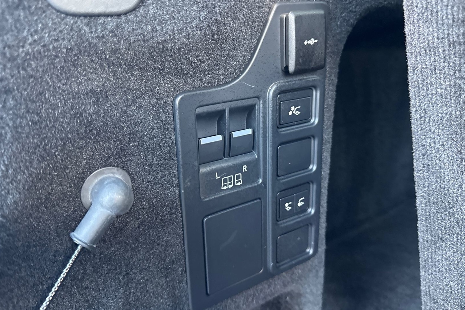 Used Land Rover Discovery 2024 for sale - 77128761: Photo 27