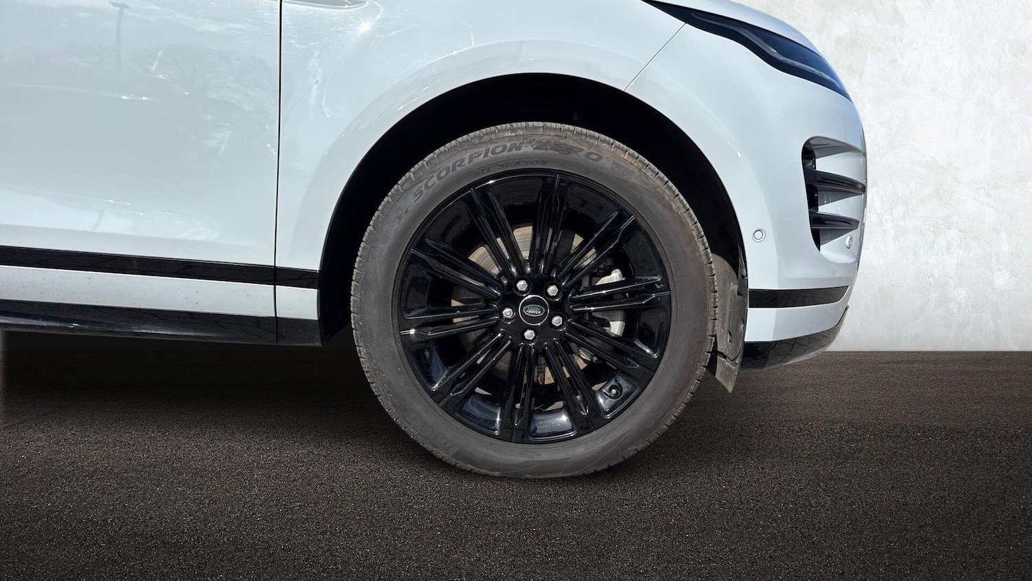 Used Land Rover Range Rover Evoque 2025 for sale - 77951856: Photo 16