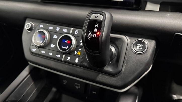 Used Land Rover Defender 2023 for sale - 77368569: Photo 13