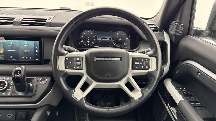 Used Land Rover Defender 2023 for sale - 77368569: Photo 15