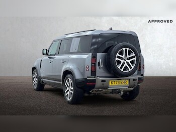 Used Land Rover Defender 110 2023 for sale - 77368569: Photo