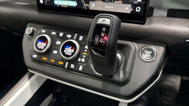 Used Land Rover Defender 2025 for sale - 77654235: Photo 13