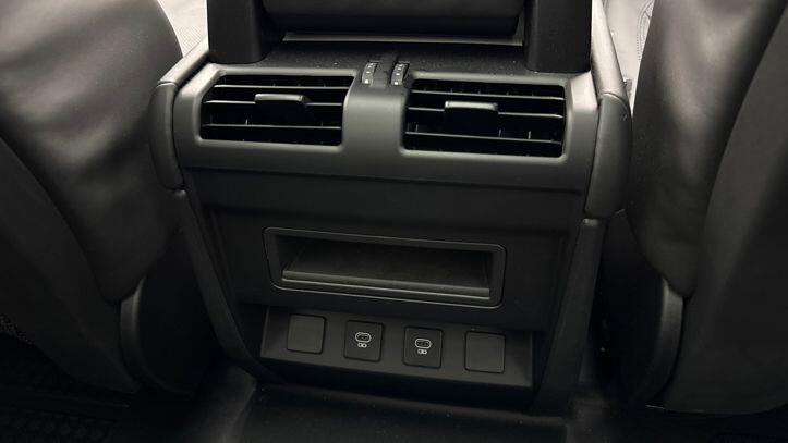 Used Land Rover Defender 2025 for sale - 77654235: Photo 17