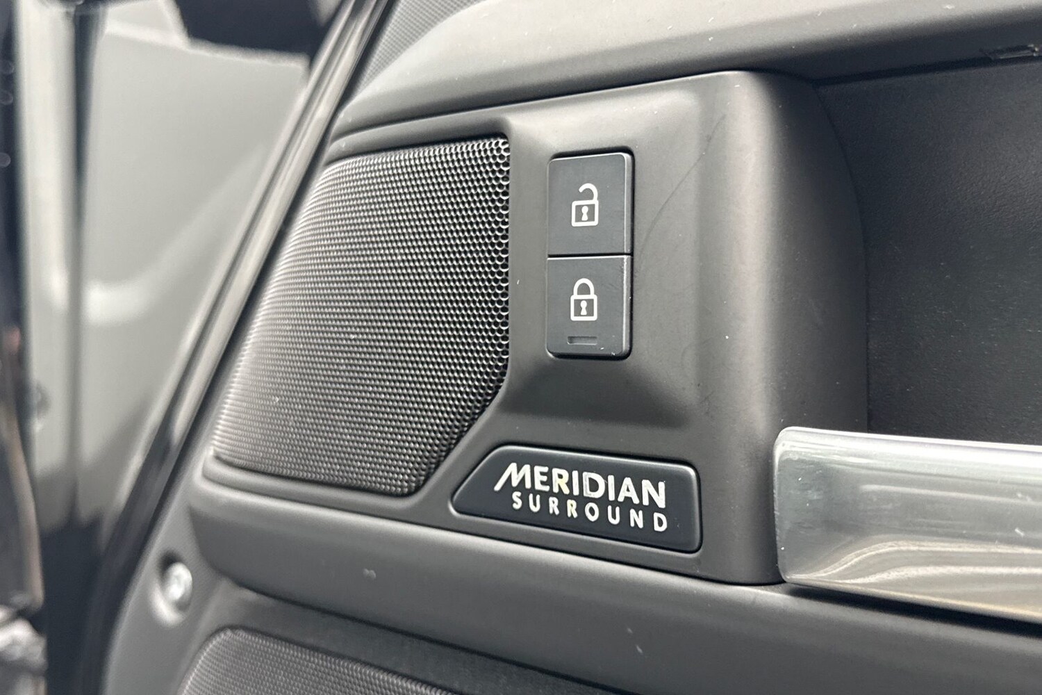 Used Land Rover Defender 90 2025 for sale - 77654235: Photo 25