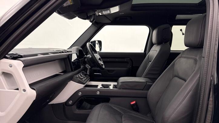 Used Land Rover Defender 2025 for sale - 77654235: Photo 3