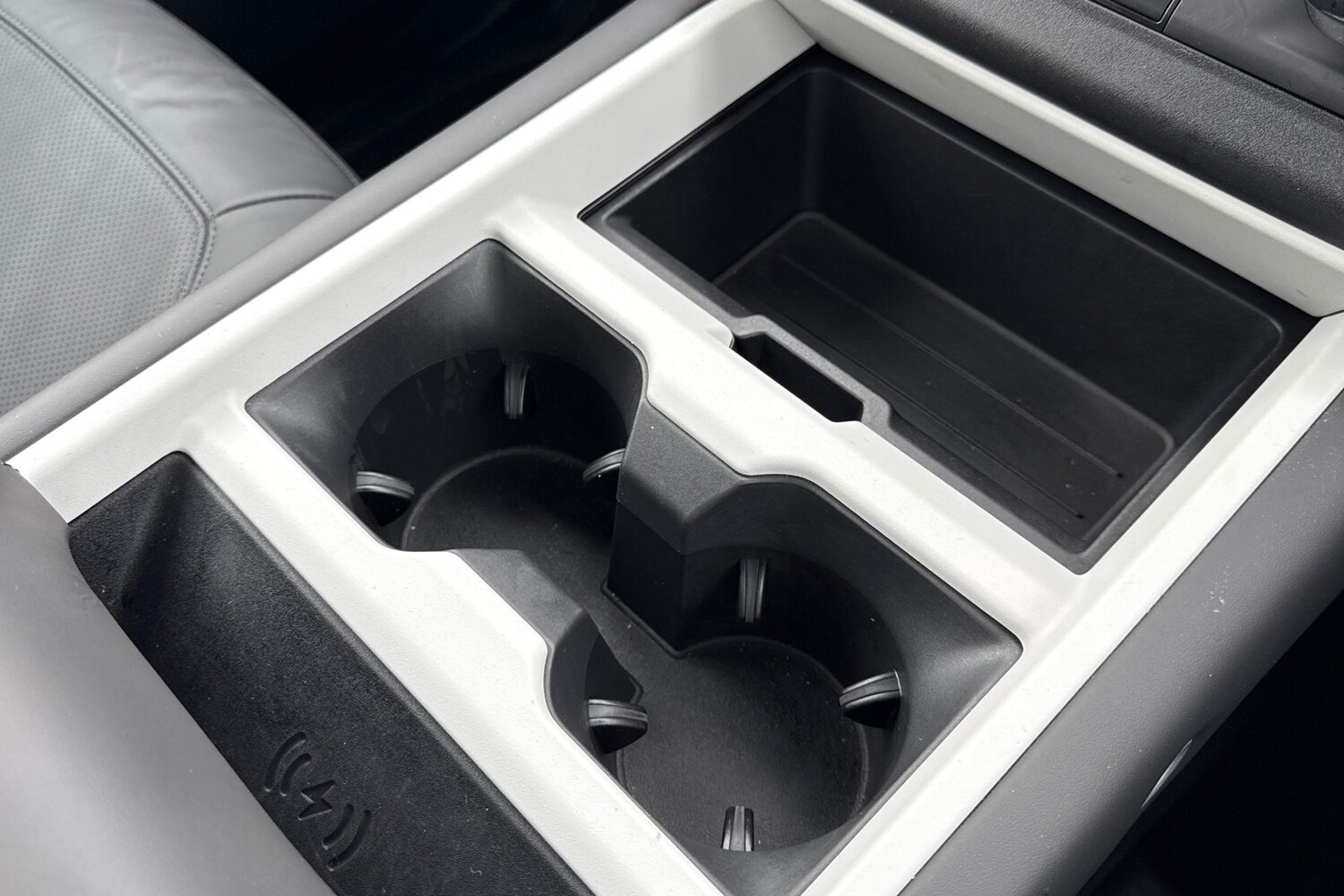 Used Land Rover Defender 90 2025 for sale - 77654235: Photo 50