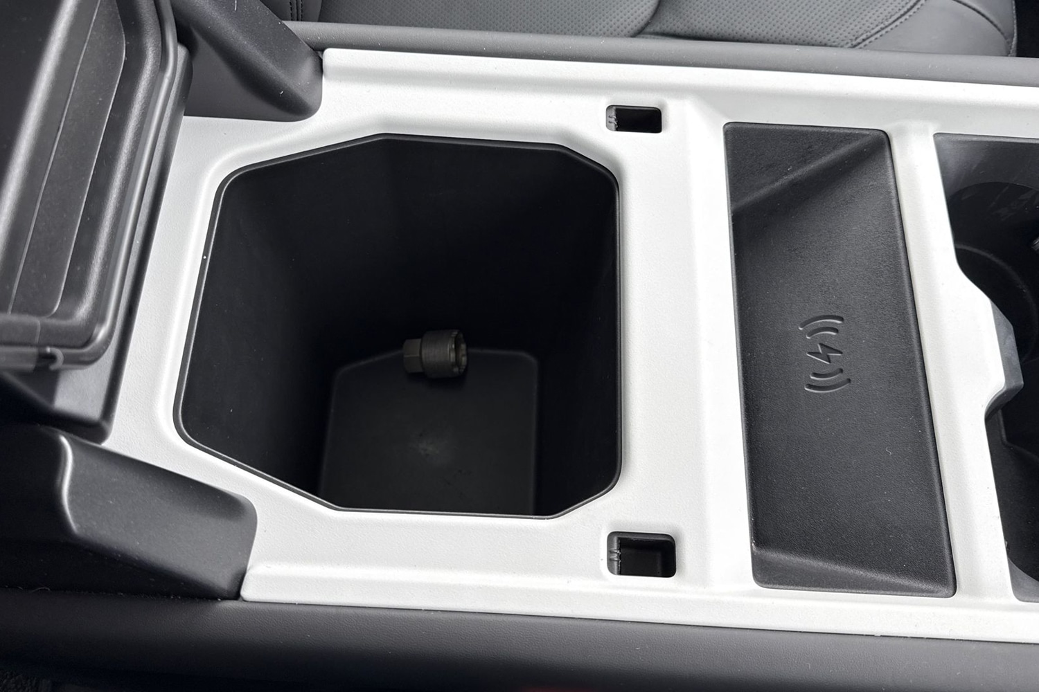 Used Land Rover Defender 90 2025 for sale - 77654235: Photo 51