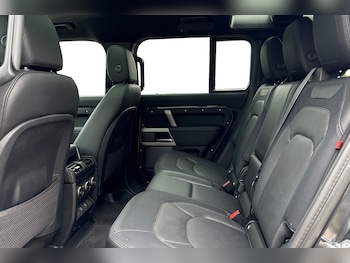 Used Land Rover Defender 110 2023 for sale - 75272901: Photo