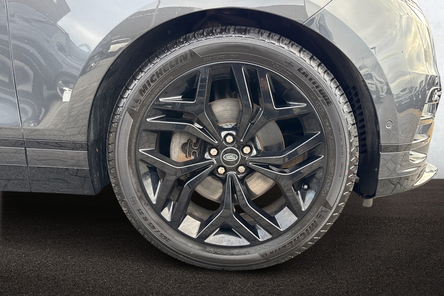 Used Land Rover Range Rover Velar 2023 for sale - 76836363: Photo 8