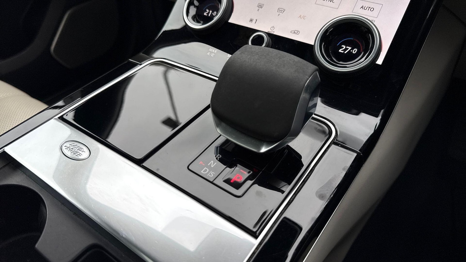 Used Land Rover Range Rover Velar 2023 for sale - 77849412: Photo 14