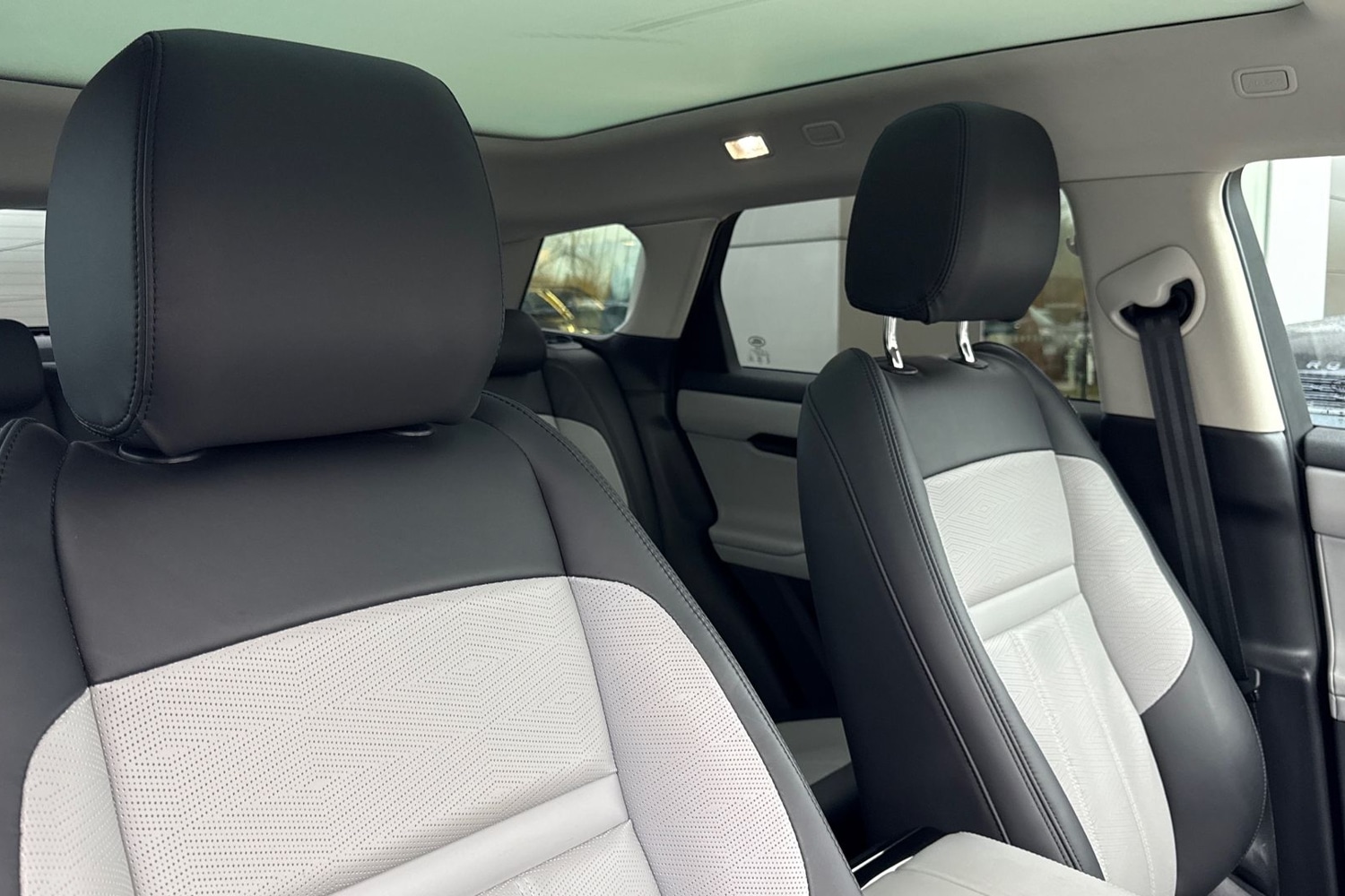 Used Land Rover Range Rover Evoque 2024 for sale - 76961631: Photo 21