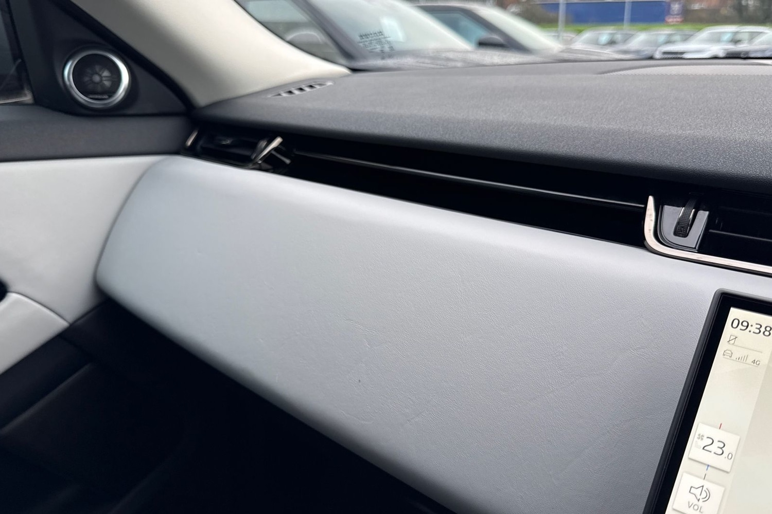 Used Land Rover Range Rover Evoque 2024 for sale - 76961631: Photo 48