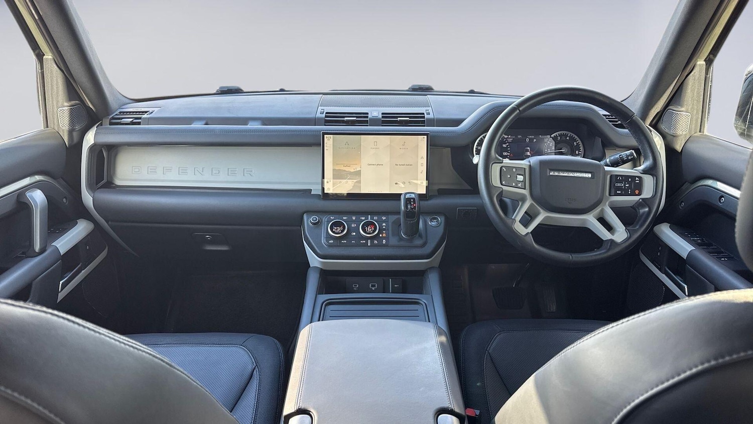 Used Land Rover Defender 2023 for sale - 76985238: Photo 10