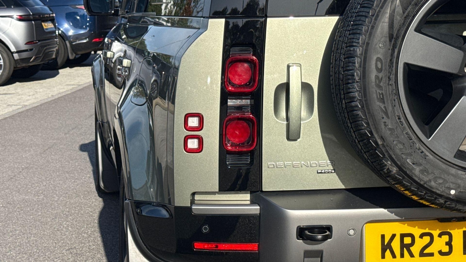 Used Land Rover Defender 2023 for sale - 76985238: Photo 20