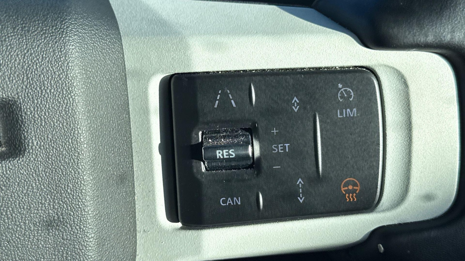 Used Land Rover Defender 2023 for sale - 76985238: Photo 29