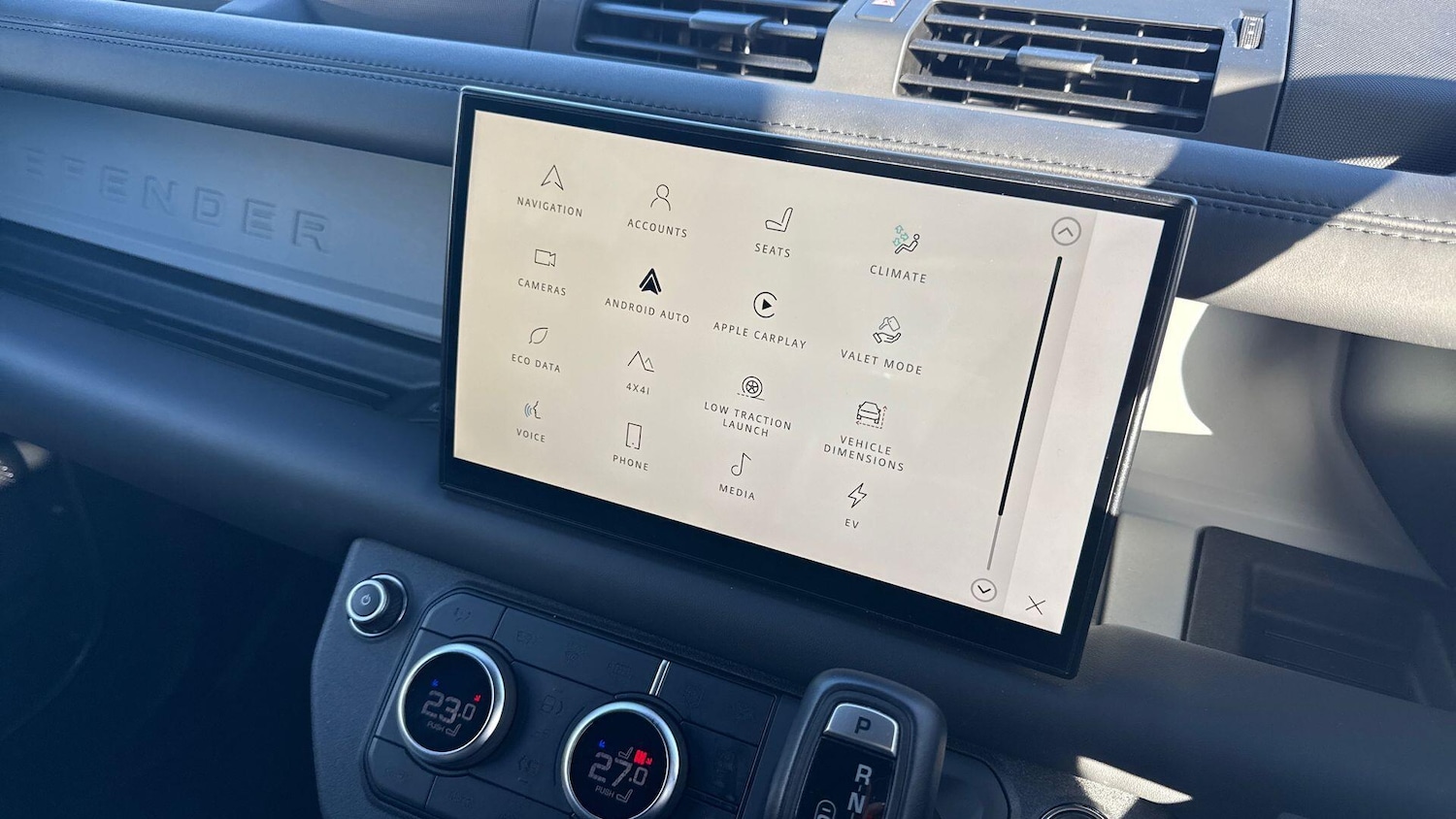 Used Land Rover Defender 2023 for sale - 76985238: Photo 33