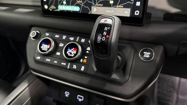 Used Land Rover Defender 2023 for sale - 77226540: Photo 14