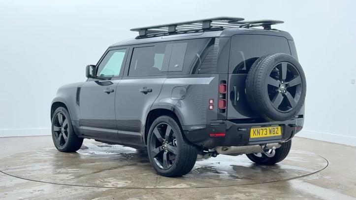 Used Land Rover Defender 2023 for sale - 77226540: Photo 2