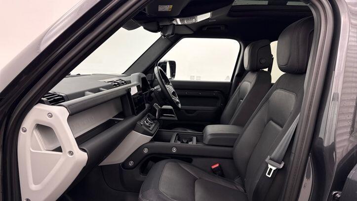 Used Land Rover Defender 2023 for sale - 77226540: Photo 3