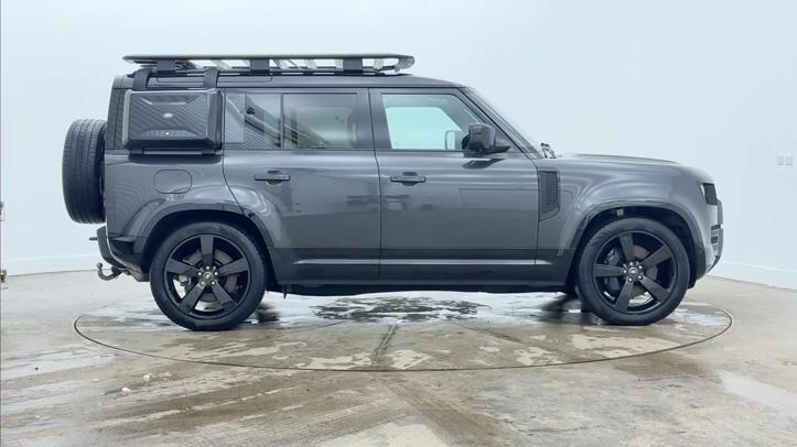 Used Land Rover Defender 2023 for sale - 77226540: Photo 6