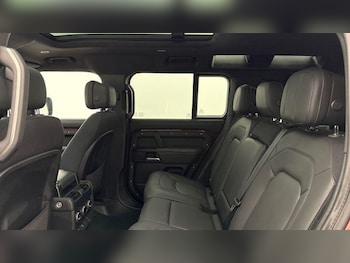 Used Land Rover Defender 2024 for sale - 78566571: Photo