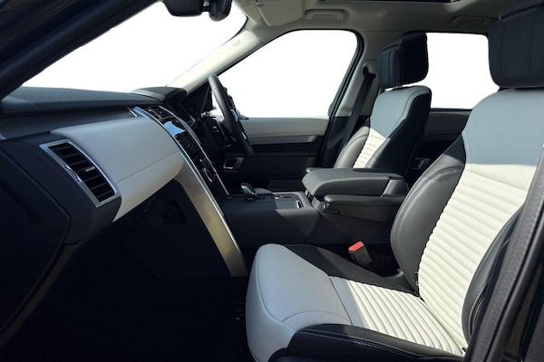 Used Land Rover Discovery 2025 for sale - 74764236: Photo 3